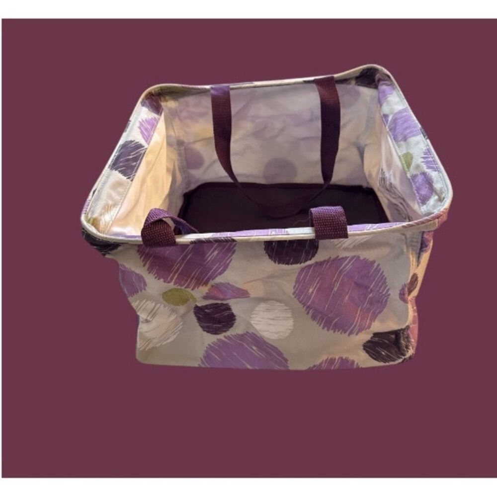 NWT Thirty-One Lavender and White Square Tote Bag